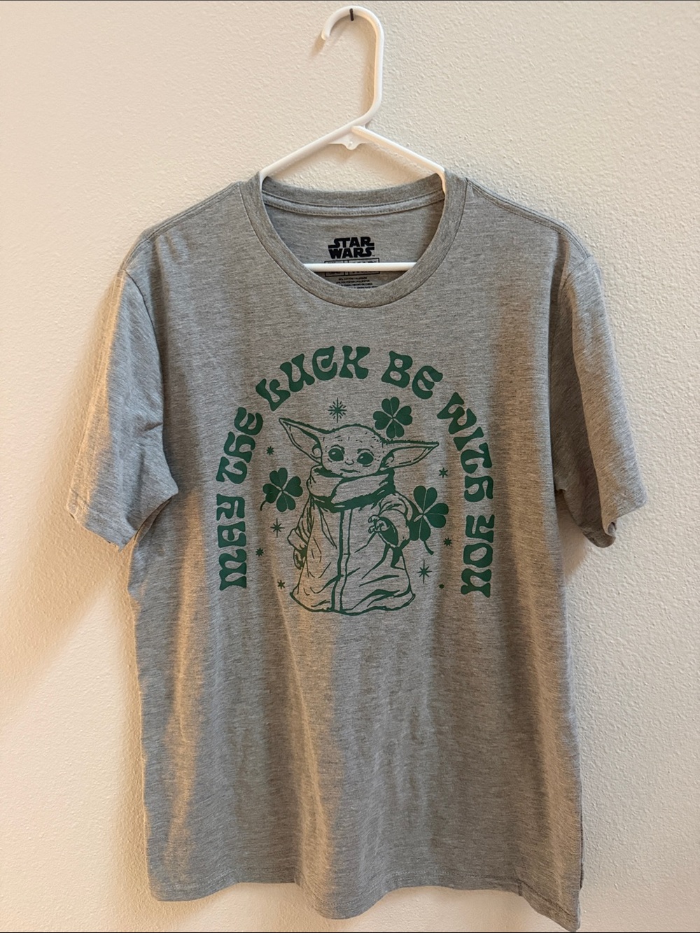 Star Wars Grogu Baby Yoda “May the Luck Be With You” Graphic T-Shirt Gray Size M